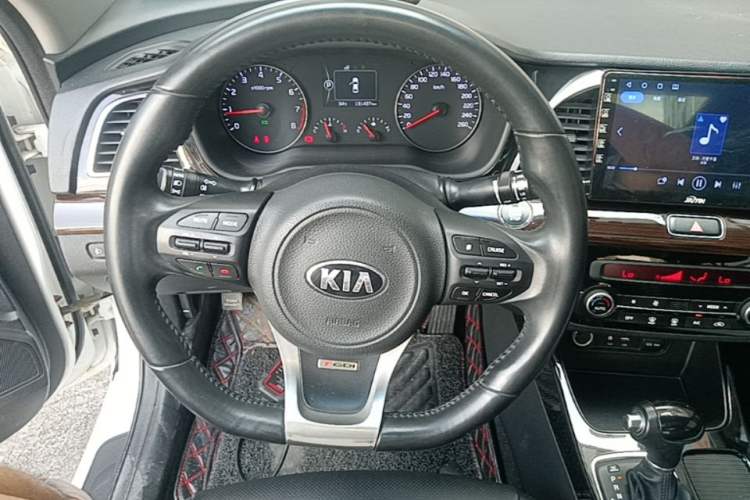 Used Kia K4 2017 1.6T Automatic T-DLX Turbo Steering Wheel