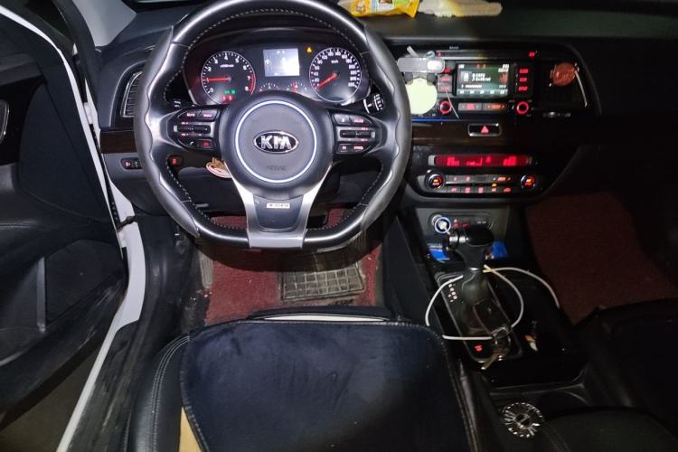 Used Kia K4 2017 1.6T Automatic T-DLX Turbo Steering Wheel