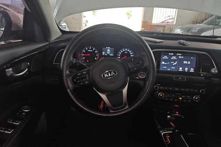 Used Kia K4 2017 1.8L Automatic GLS Special Steering Wheel