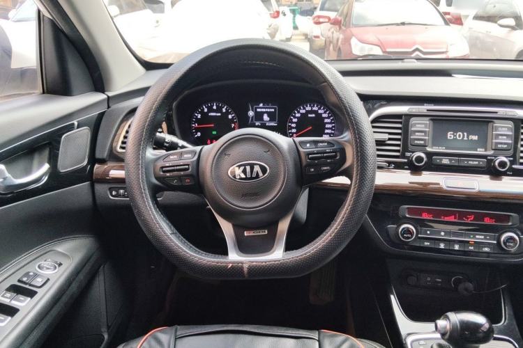Used Kia K4 2017 1.6T Automatic T-DLX Turbo Steering Wheel