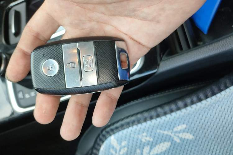 Used Kia K4 2017 1.6T Automatic T-DLX Turbo Vehicle Key
