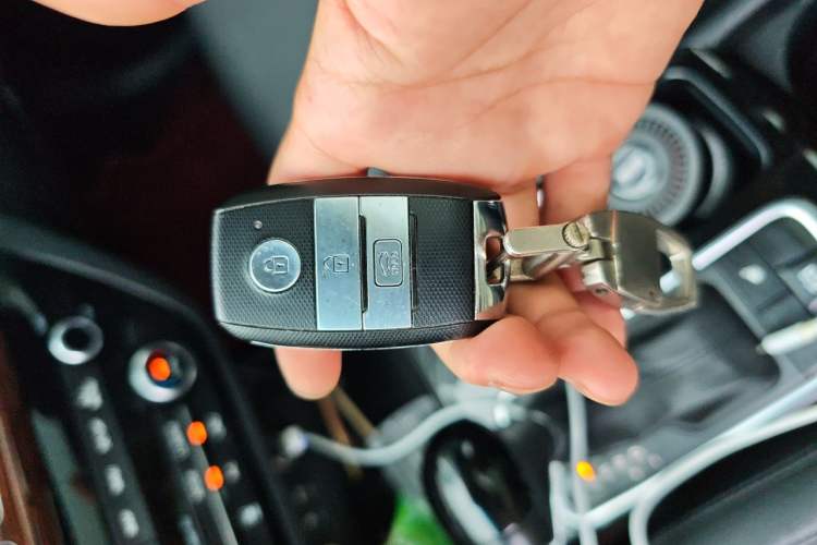 Used Kia K4 2017 1.8L Automatic DLX Special Vehicle Key