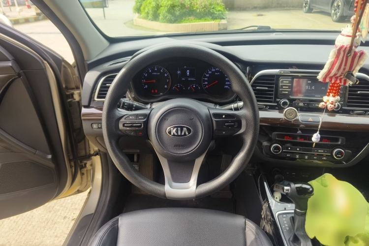 Used Kia K4 2017 1.8L Automatic GLS Special Steering Wheel