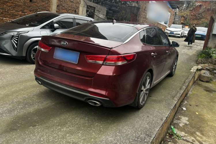 Used Kia K5 2016 2.0L Automatic LUX Exterior 4