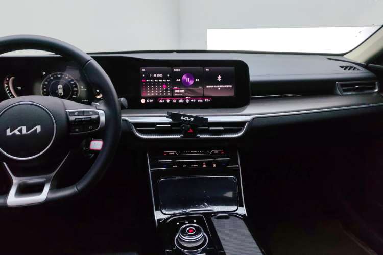 Used Kia K5 2021 270T CVVD Fashion Edition Audio And AC Panel