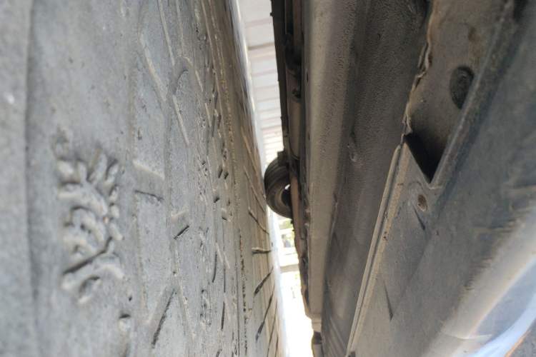 Used Kia K5 2011 2.0L Automatic TOP Chassis Front Left