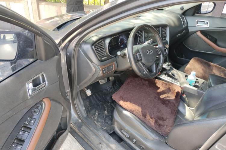 Used Kia K5 2011 2.0L Automatic TOP Driver Seat
