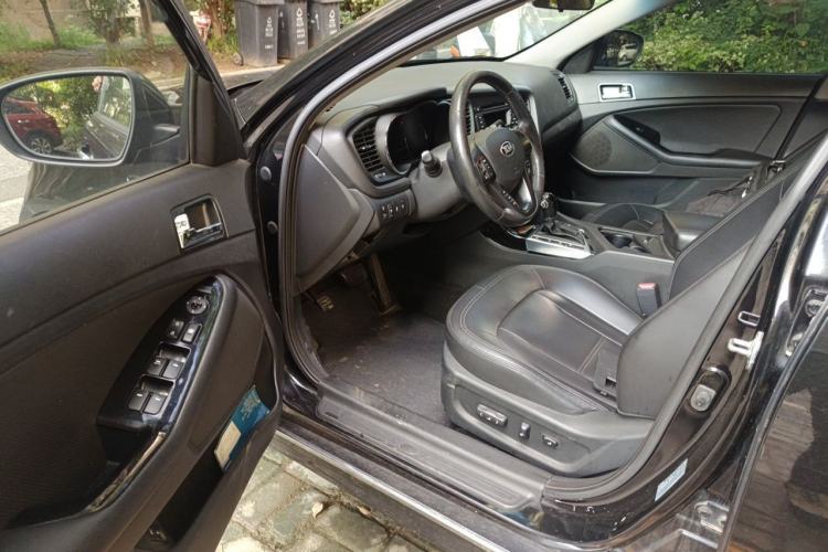 Used Kia K5 2011 2.0L Automatic DLX Driver Seat
