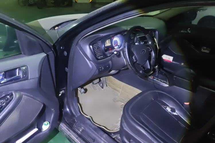Used Kia K5 2011 2.0L Automatic GLS Driver Seat