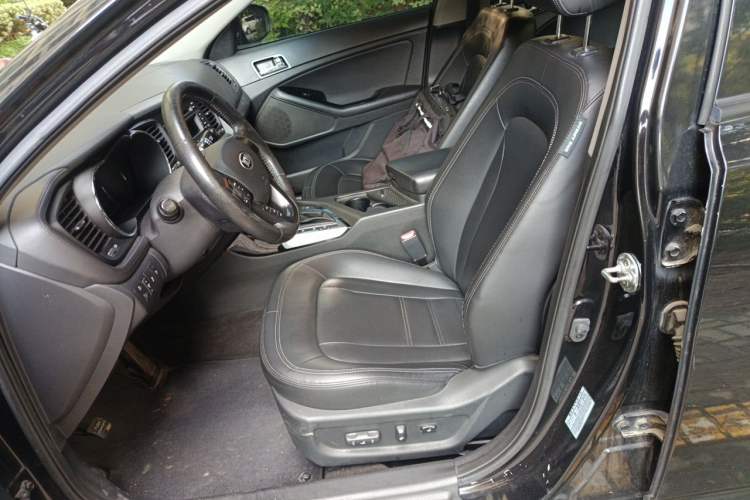 Used Kia K5 2011 2.0L Automatic DLX Left Front Seat