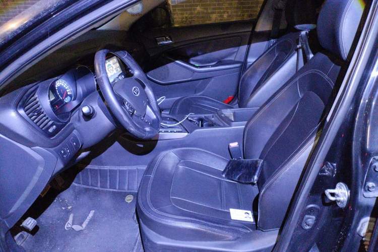 Used Kia K5 2011 2.0L Automatic DLX Left Front Seat
