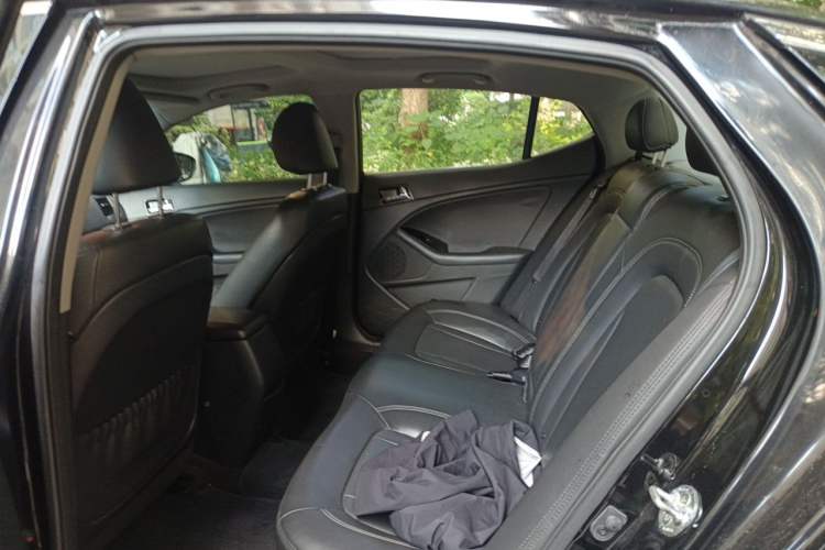 Used Kia K5 2011 2.0L Automatic DLX Left Rear Seat