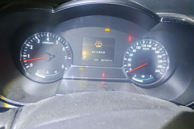 Used Kia K5 2011 2.0L Automatic GLS Odometer Close Up