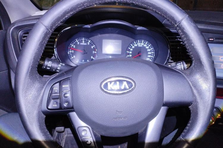 Used Kia K5 2011 2.0L Automatic DLX Steering Wheel