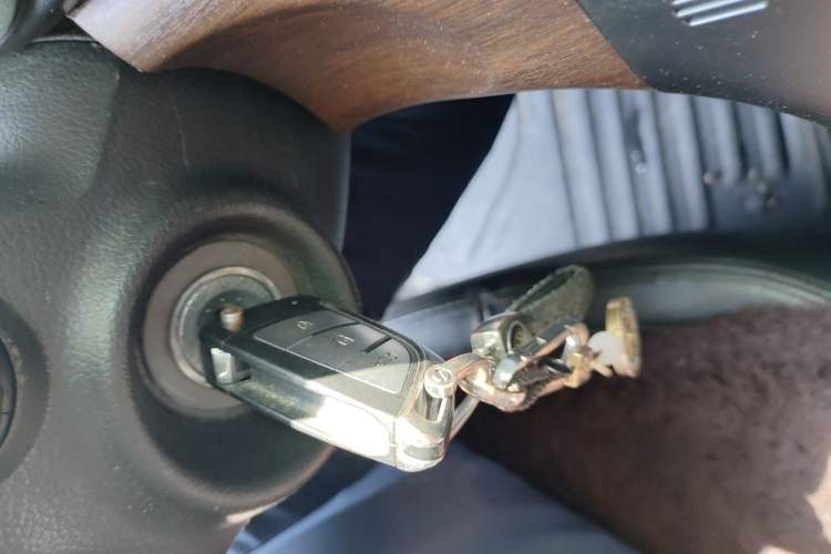Used Kia K5 2011 2.0L Automatic TOP Vehicle Key