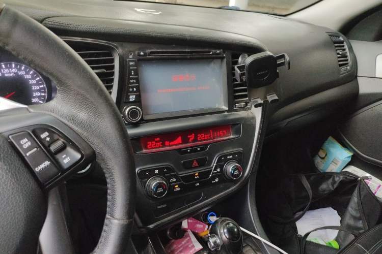 Used Kia K5 2011 2.0L Automatic Premium Audio And AC Panel