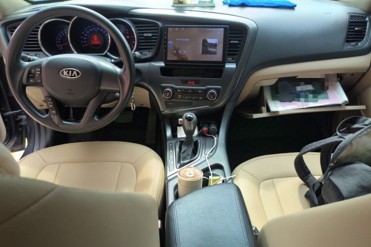 Used Kia K5 2011 2.0L Automatic GL Center Console