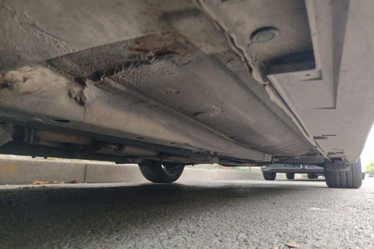 Used Kia K5 2011 2.0L Automatic Premium Chassis Front Left