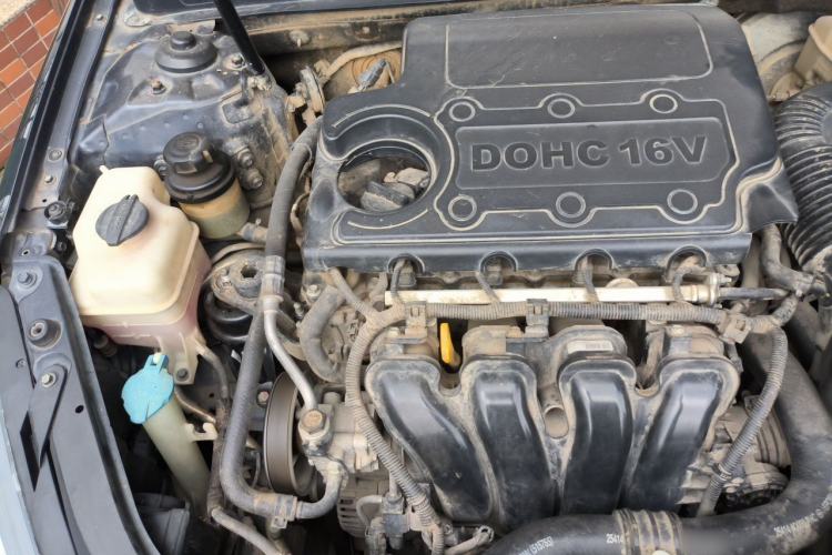 Used Kia K5 2011 2.0L Automatic GL Engine Bay Right