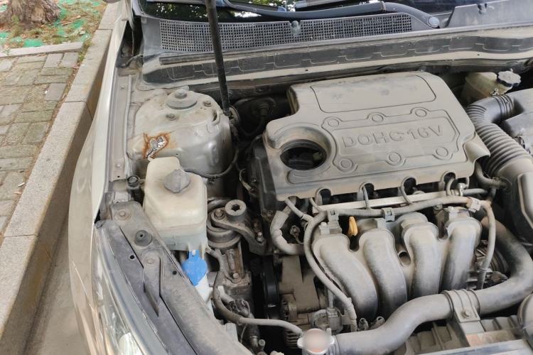 Used Kia K5 2011 2.0L Automatic Premium Engine Bay Right