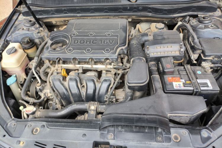 Used Kia K5 2011 2.0L Automatic GL Engine Bay