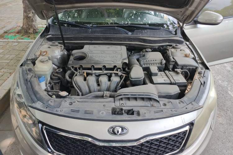 Used Kia K5 2011 2.0L Automatic Premium Engine Bay