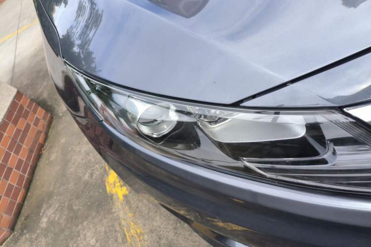 Used Kia K5 2011 2.0L Automatic GL Right Front Headlight