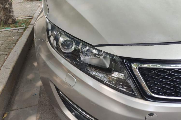 Used Kia K5 2011 2.0L Automatic Premium Right Front Headlight