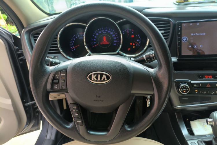 Used Kia K5 2011 2.0L Automatic GL Steering Wheel