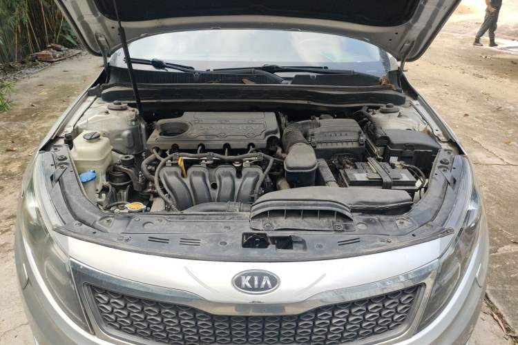 Used Kia K5 2011 2.0L Automatic Premium Engine Bay