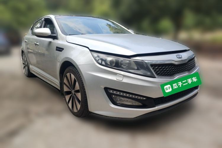Used Kia K5 2011 2.0L Automatic Premium Front Right 45 Deg