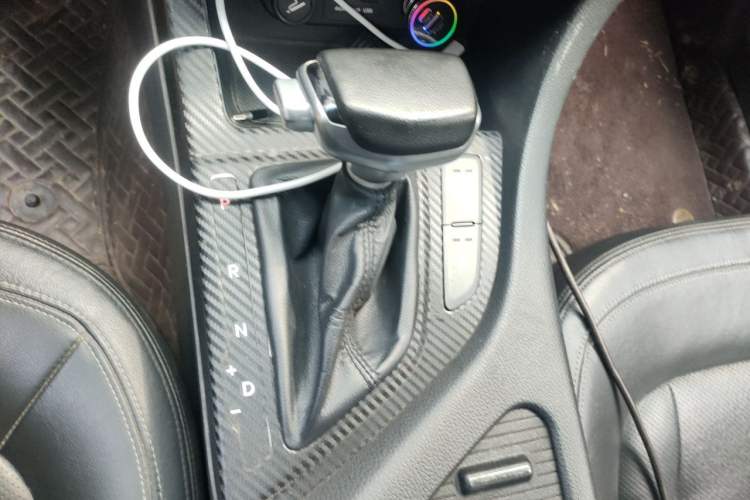 Used Kia K5 2011 2.0L Automatic Premium Gear Lever