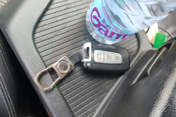 Used Kia K5 2011 2.0L Automatic Premium Vehicle Key