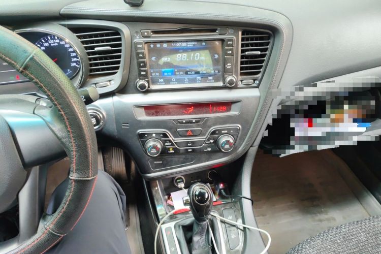 Used Kia K5 2011 2.0L Automatic DLX Audio And AC Panel