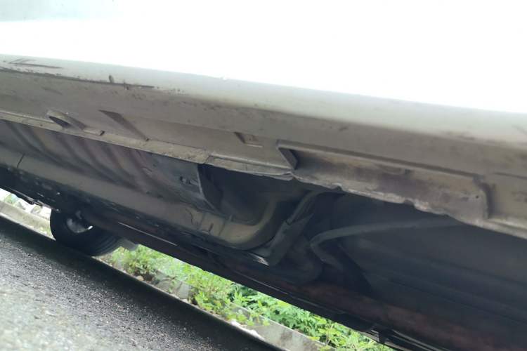 Used Kia K5 2011 2.0L Automatic DLX Chassis Rear Left