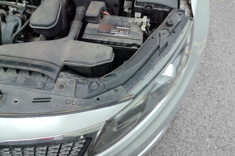 Used Kia K5 2011 2.0L Automatic DLX Engine Bay Left