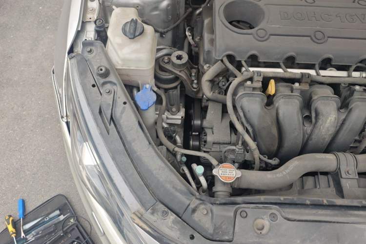 Used Kia K5 2011 2.4L Automatic Premium Engine Bay Right