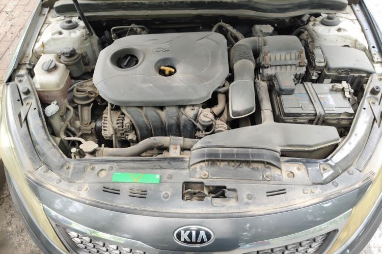 Used Kia K5 2011 2.0L Automatic DLX Engine Bay