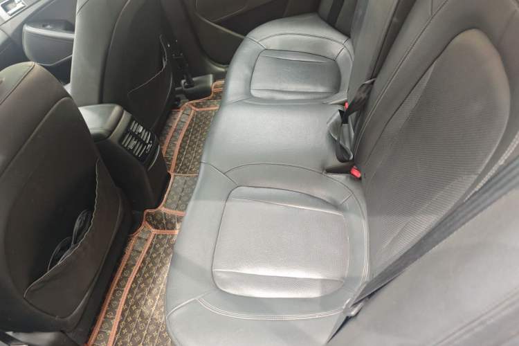 Used Kia K5 2011 2.4L Automatic Premium Left Rear Seat