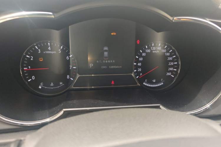 Used Kia K5 2011 2.4L Automatic Premium Odometer Close Up