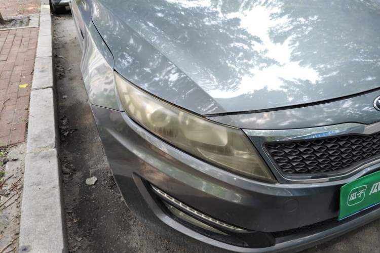 Used Kia K5 2011 2.0L Automatic DLX Right Front Headlight