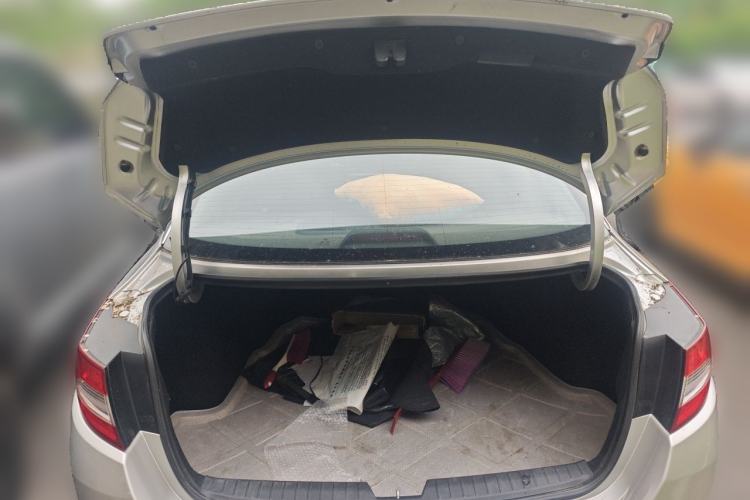 Used Kia K5 2011 2.4L Automatic Premium Trunk