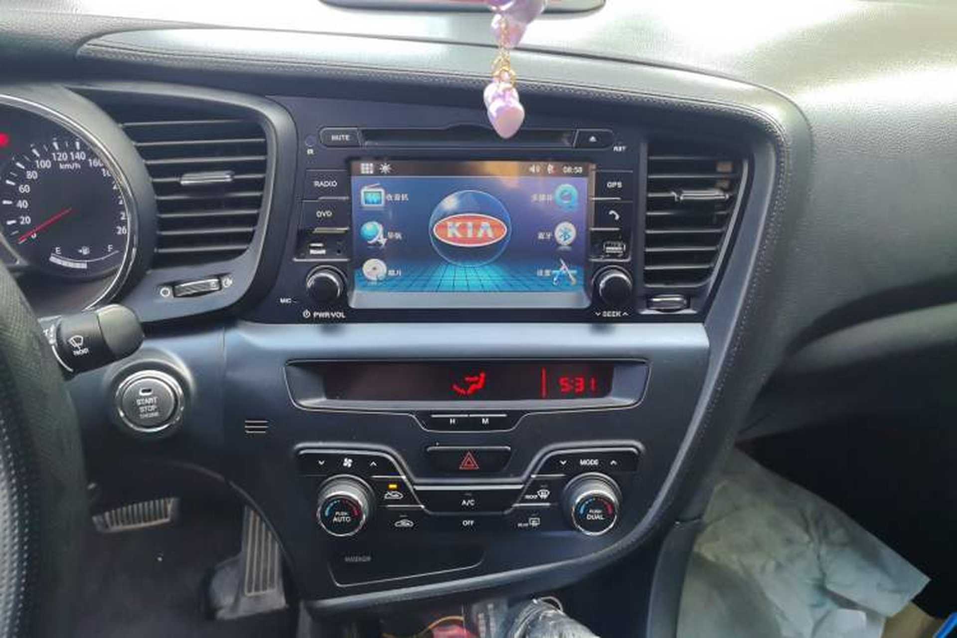 Used Kia K5 2011 2.0L Automatic DLX Audio And AC Panel