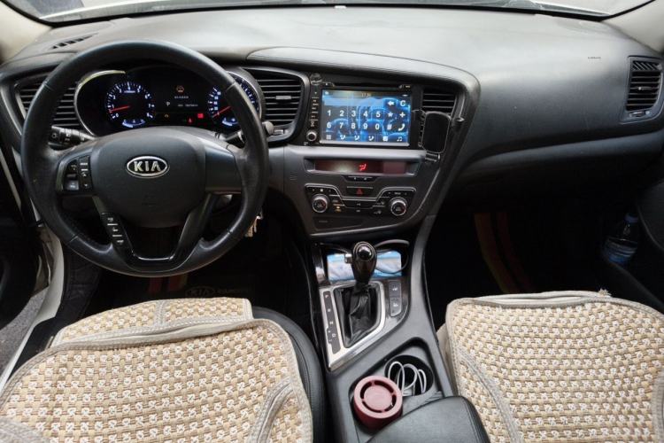 Used Kia K5 2011 2.0L Automatic GLS Center Console