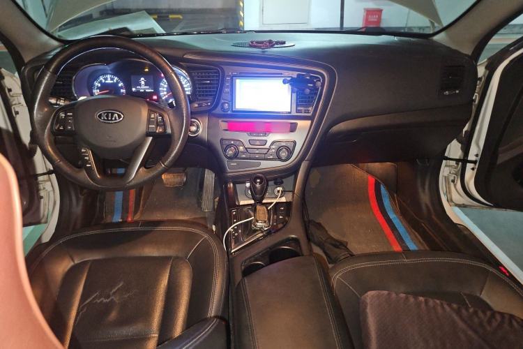 Used Kia K5 2011 2.0L Automatic Premium Center Console