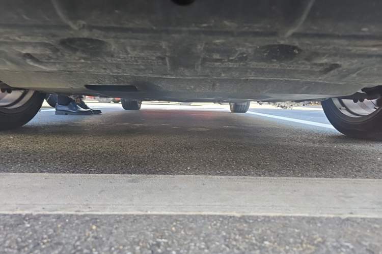 Used Kia K5 2011 2.0L Automatic Premium Chassis Front