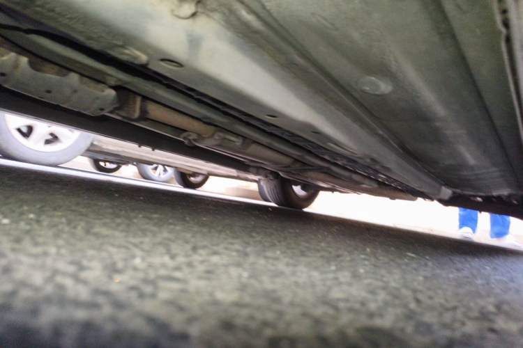 Used Kia K5 2011 2.0L Automatic GLS Chassis Front Left