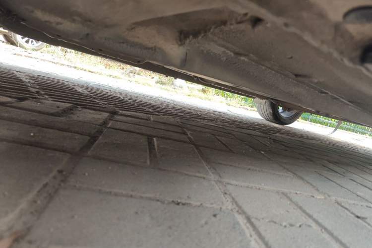 Used Kia K5 2011 2.0L Automatic DLX Chassis Front Left