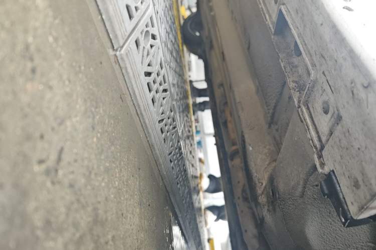 Used Kia K5 2011 2.0L Automatic DLX Chassis Front Right