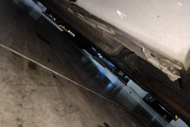 Used Kia K5 2011 2.0L Automatic DLX Chassis Rear Left